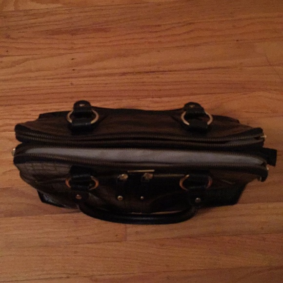 Modalu black croc leather Pippa bag
